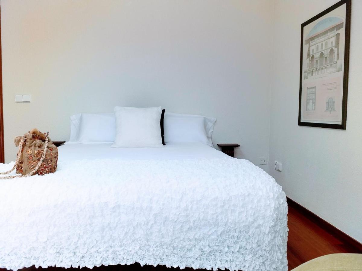 Large Apartment With Large And Sunny Terrace - Garden & Outdoor Gym , Alicante Center Exterior photo